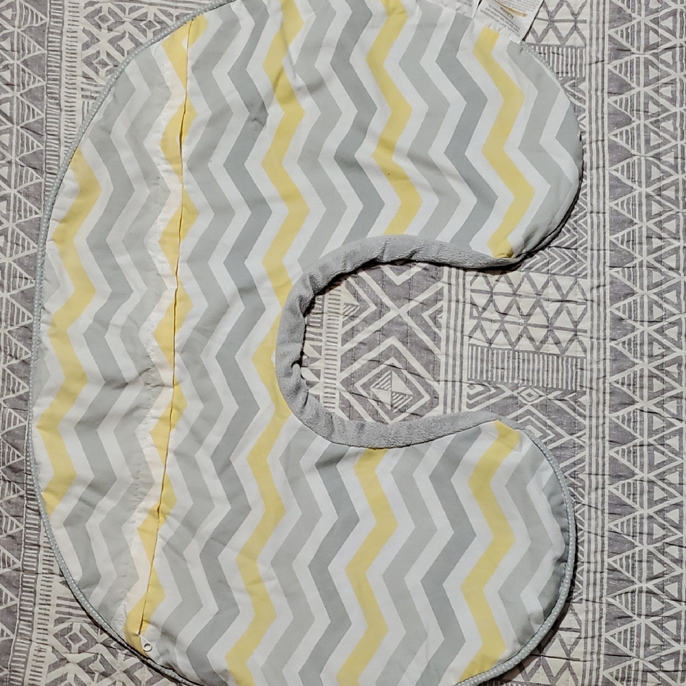 Boppy Chevron Nursing Pillow Cover